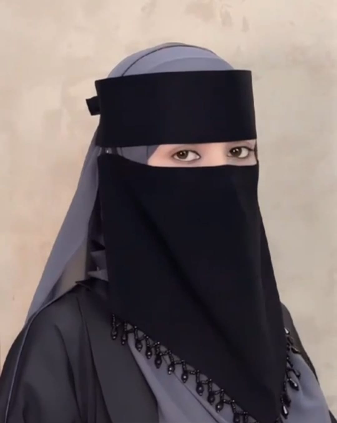 Discover the Luxury of the Saudi-Style Crystal Niqab (9*12) at ModestHeaven